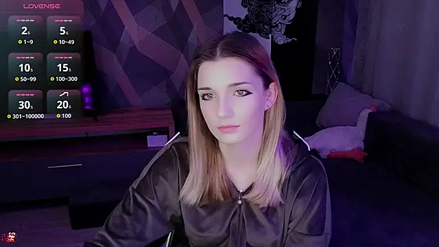 Sandy Belle online show from October 30, 5:02 pm