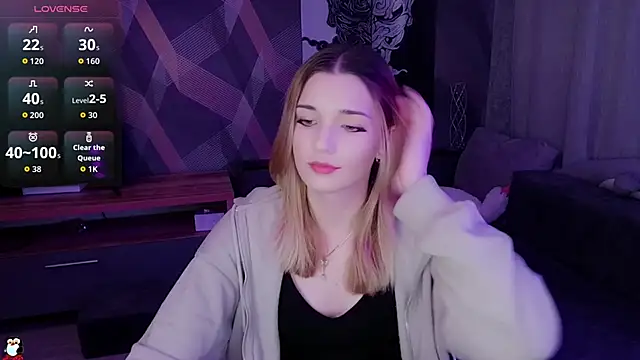 Sandy Belle online show from November 4, 7:57 pm