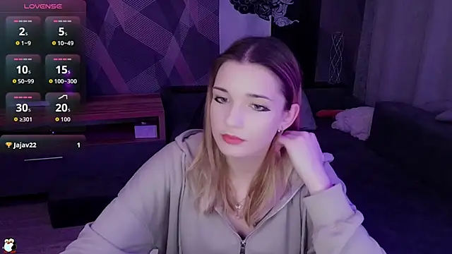 Sandy Belle online show from November 6, 9:37 pm