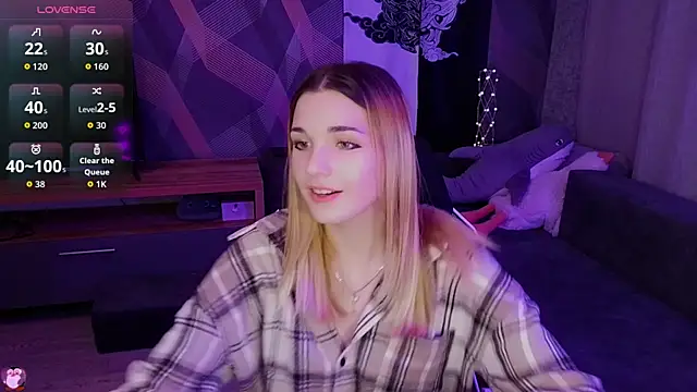 Sandy Belle online show from November 30, 9:41 pm