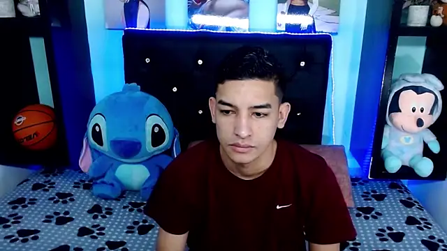 x oliver x online show from September 22, 4:36 am