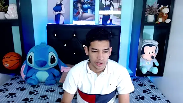 x oliver x online show from November 8, 3:29 am