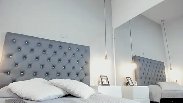 ScarlettGonzalez  online show from October 15, 12:49 pm