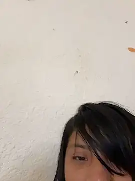 Snapshot of Nia_Desire chatting on May 14, 7:26 am Nia Desire online show from May 14, 7:26 am