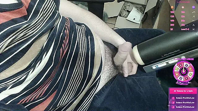 Snapshot of crocbite chatting on March 23, 5:17 pm crocbite online show from March 23, 5:17 pm