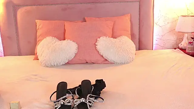 ChannelAngeless online show from September 25, 8:51 am