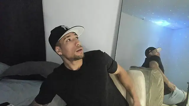 ThiagoLugo online show from January 31, 11:03 pm