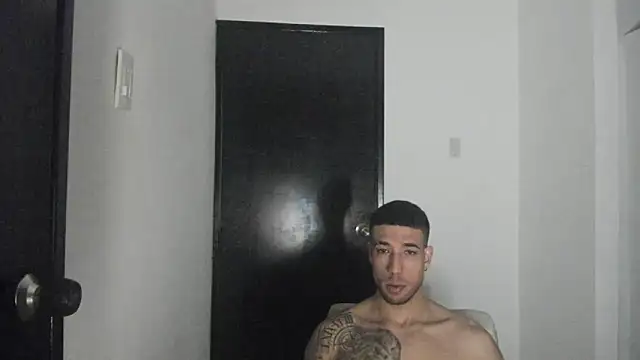 ThiagoLugo online show from June 22, 9:56 pm