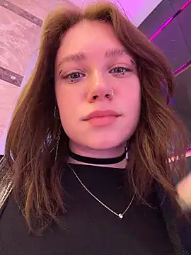 lucy-joy online show from June 3, 9:23 am