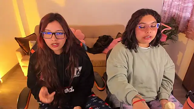 Snapshot of Verolake chatting on November 21, 9:13 pm Verolake online show from November 21, 9:13 pm