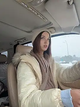 DollyTall online show from November 6, 8:37 am