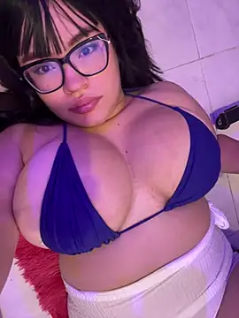 Emily Taylor2 online show from April 8, 2:00 am