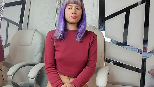 Snapshot of barbieambar chatting on November 13, 1:21 pm barbieambar online show from November 13, 1:21 pm