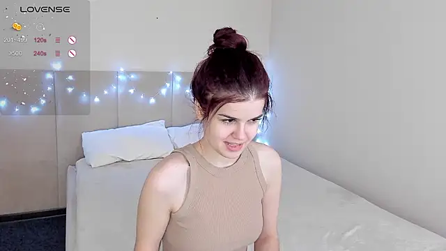 Snapshot of Infinity_Ti chatting on February 9, 1:53 am Infinity Ti online show from February 9, 1:53 am