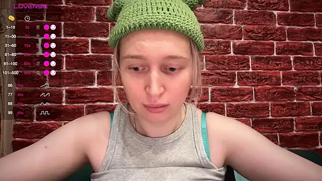 CitrusBlissss online show from December 3, 3:43 pm