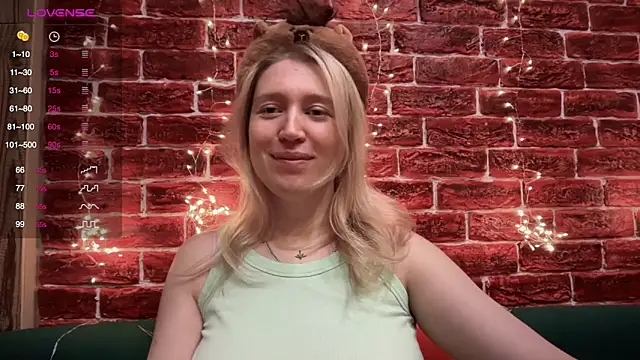 CitrusBlissss online show from December 22, 2:19 am