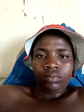 Snapshot of Themberh97 chatting on September 10, 8:14 am Themberh97 online show from September 10, 8:14 am