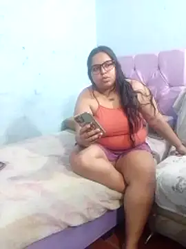 miroqui143 online show from February 17, 12:40 am