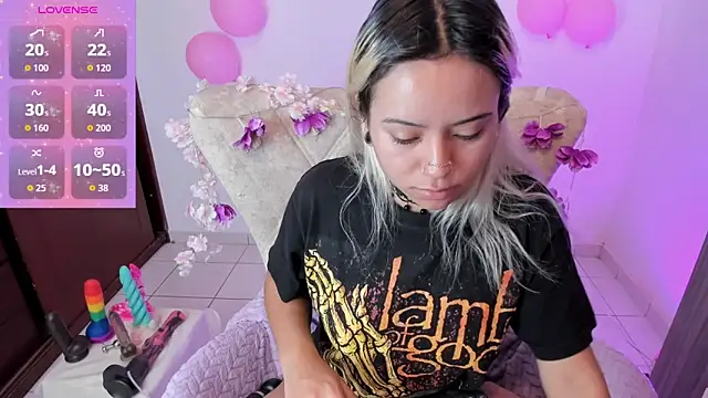 Nataliahenao69 online show from October 30, 3:24 pm