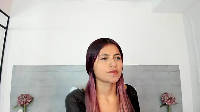 Snapshot of sunnyWhitee chatting on June 4, 7:20 pm sunnyWhitee online show from June 4, 7:20 pm