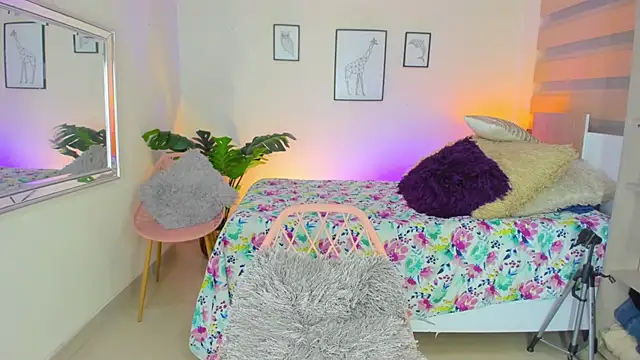 LusyKitty online show from September 19, 3:02 pm