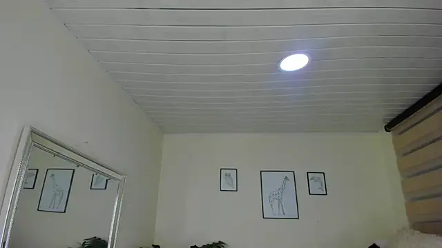 LusyKitty online show from October 1, 3:29 pm