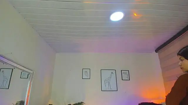 LusyKitty online show from October 9, 3:43 pm