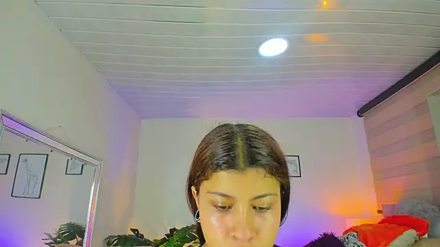 LusyKitty online show from October 16, 3:46 pm