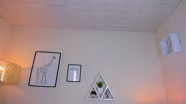 LusyKitty online show from November 26, 2:51 pm