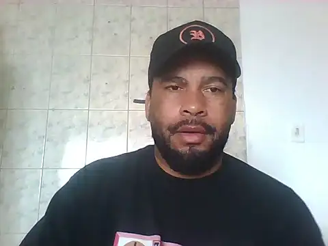 OliveiraSeven online show from May 11, 3:29 pm