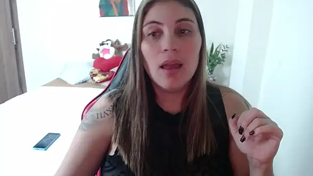 Snapshot of Secret_Bella chatting on November 11, 11:10 am Secret Bella online show from November 11, 11:10 am