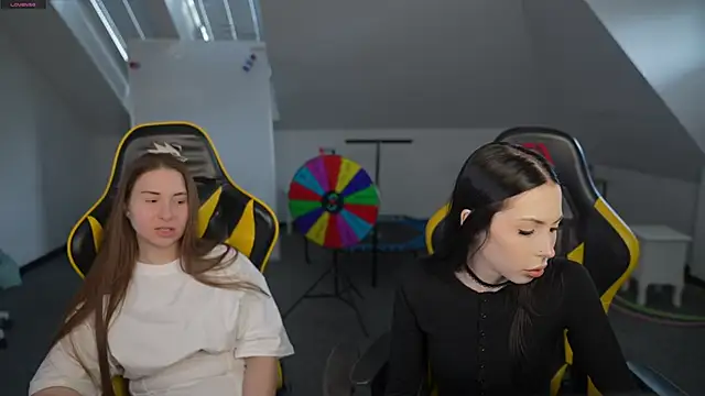 VivianSweet  online show from April 12, 10:42 am