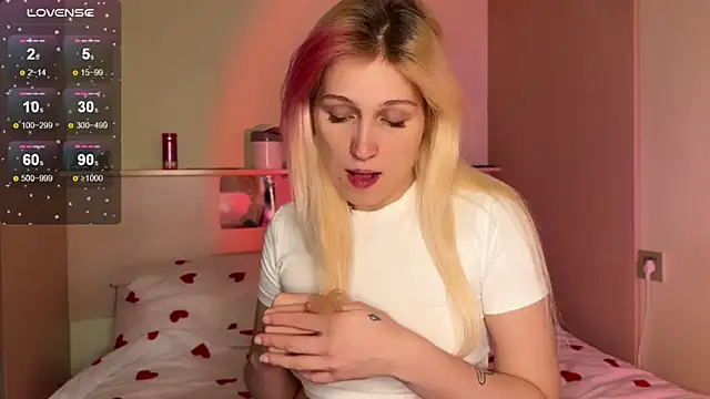 Snapshot of _Annabel_Myr_ chatting on October 22, 11:10 am Annabel Myr online show from October 22, 11:10 am