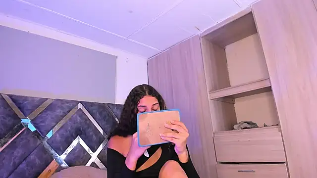 candice777 online show from October 24, 1:18 pm