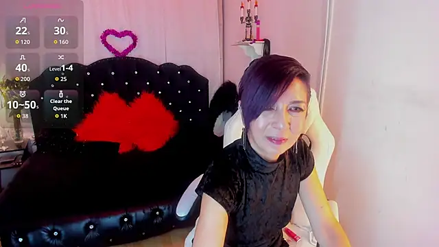 Snapshot of Trinityy__ chatting on February 14, 8:05 pm Trinityy online show from February 14, 8:05 pm