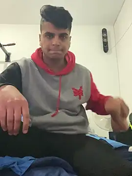 Snapshot of Noam7080z chatting on March 4, 8:42 am Noam7080z online show from March 4, 8:42 am