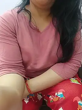 Snapshot of roshni_agrawal0 chatting on June 17, 9:12 am roshni agrawal0 online show from June 17, 9:12 am