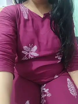 Snapshot of roshni_agrawal0 chatting on June 19, 7:12 am roshni agrawal0 online show from June 19, 7:12 am