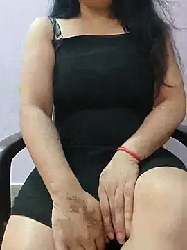 Snapshot of roshni_agrawal0 chatting on June 22, 8:44 am roshni agrawal0 online show from June 22, 8:44 am