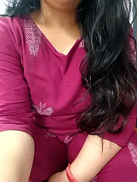Snapshot of roshni_agrawal0 chatting on July 1, 7:10 am roshni agrawal0 online show from July 1, 7:10 am