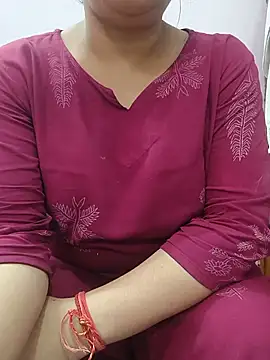 Snapshot of roshni_agrawal0 chatting on July 11, 10:07 am roshni agrawal0 online show from July 11, 10:07 am