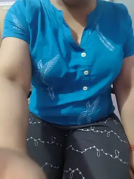 Snapshot of roshni_agrawal0 chatting on July 13, 11:35 am roshni agrawal0 online show from July 13, 11:35 am