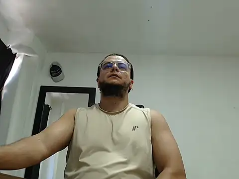 Snapshot of cloudsxxx chatting on July 7, 4:44 pm cloudsxxx online show from July 7, 4:44 pm
