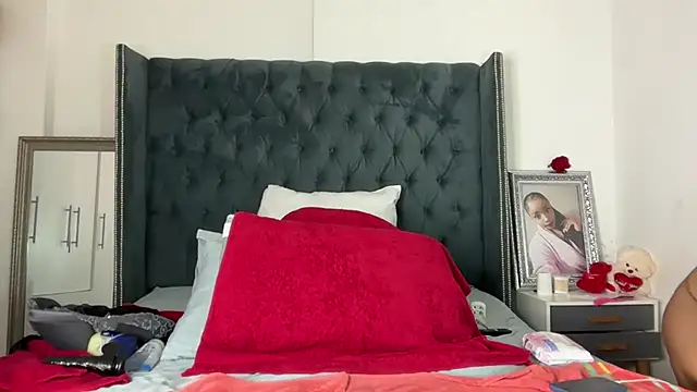 Snapshot of TangyYummyAss chatting on January 3, 4:59 pm TangyYummyAss online show from January 3, 4:59 pm