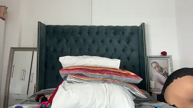 Snapshot of TangyYummyAss chatting on February 27, 8:06 am TangyYummyAss online show from February 27, 8:06 am