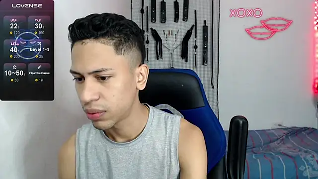 dylan apol0 online show from October 22, 11:43 am