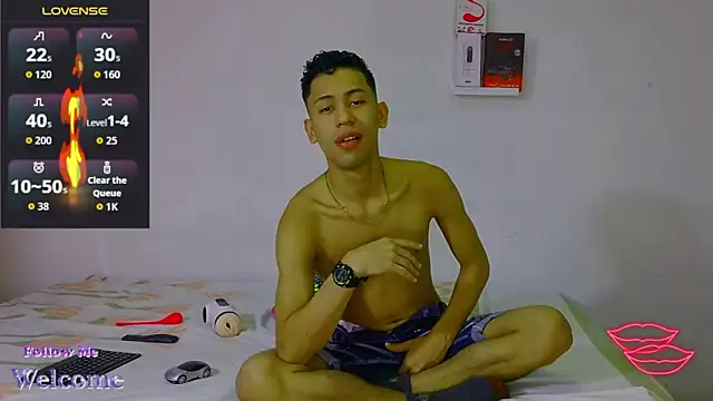 dylan apol0 online show from March 15, 3:45 am