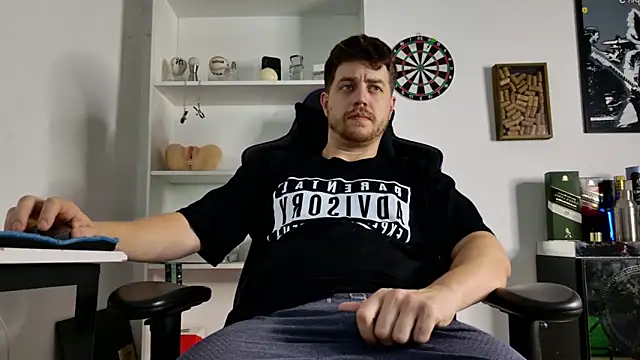 aaron nvk online show from February 2, 10:41 pm