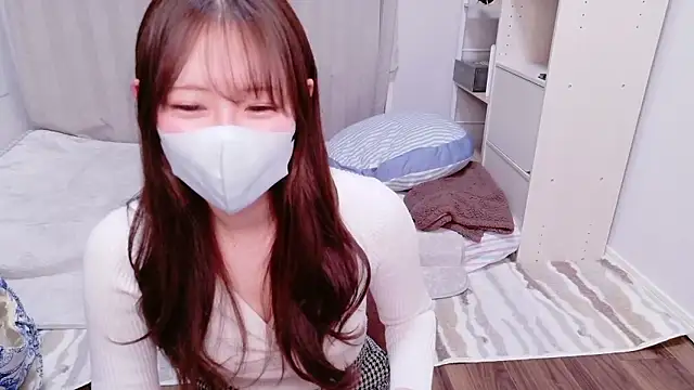 Snapshot of MOEMOE-Q chatting on November 27, 3:25 pm MOEMOE-Q online show from November 27, 3:25 pm