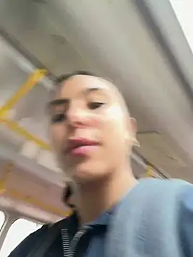 Snapshot of Sarahcutexoxox chatting on February 17, 4:24 pm Sarahcutexoxox online show from February 17, 4:24 pm